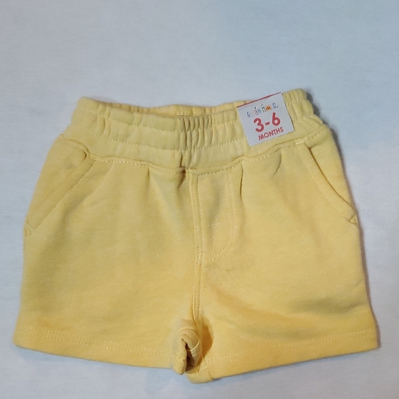 3-6M Yellow Baby Shorts with pockets - Picture 6 of 6